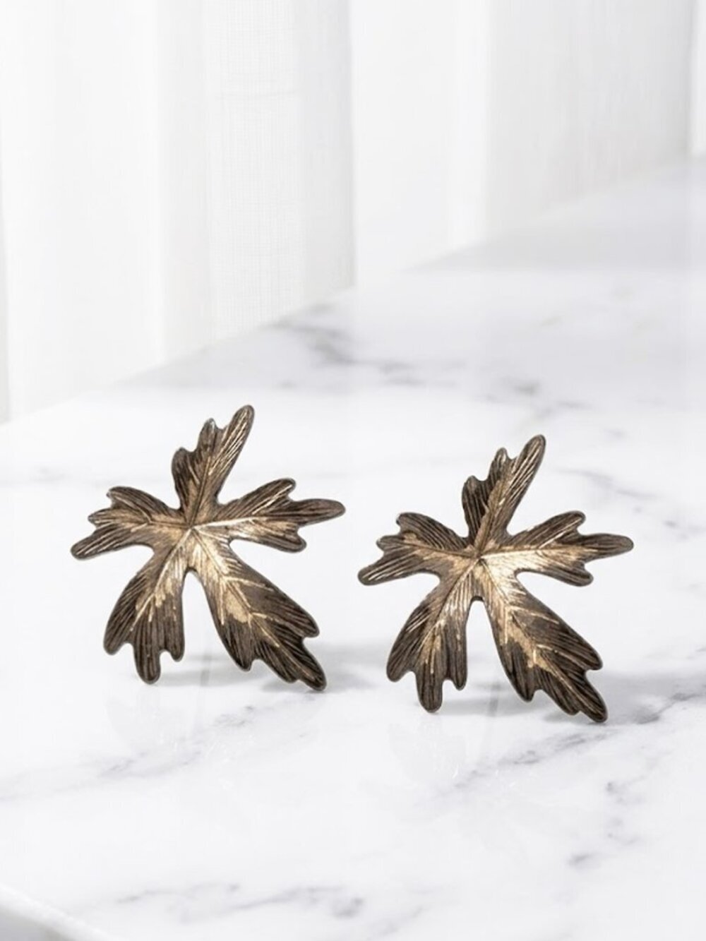 Ladies Brown Fall Leaf Earrings